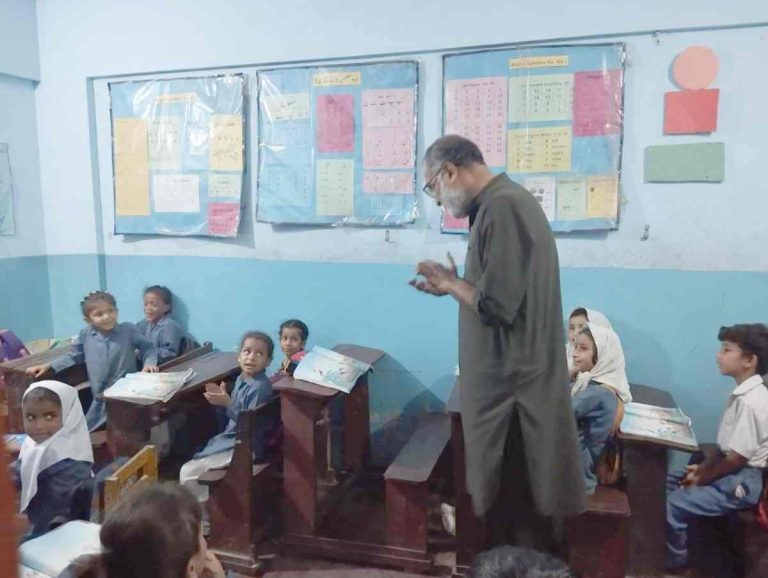 Mr. Amir Ayyub engaging with Baithak School Network students, appreciating their learning environment and progress.